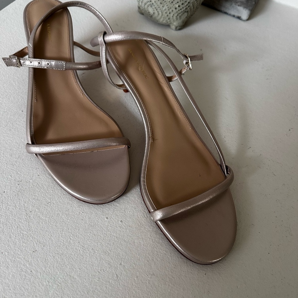 Banana Republic Gold Kitten Heel Sandals